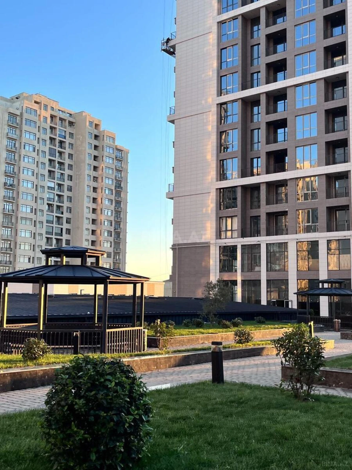Kirayə verilir 2 otaqlı mənzil 72 m²