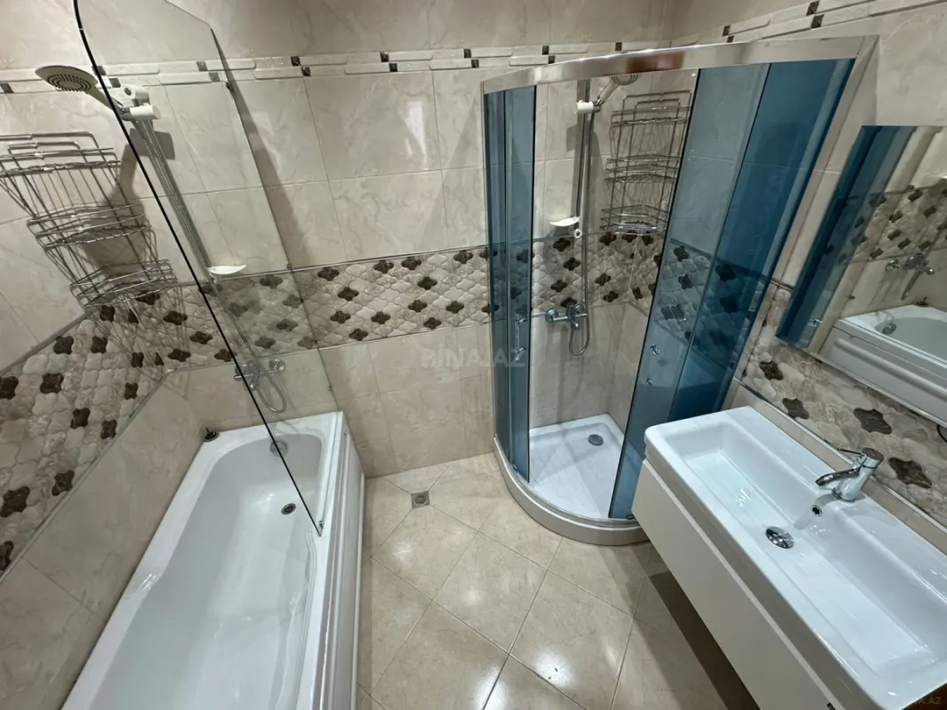 Kirayə verilir 3 otaqlı mənzil 130 m²