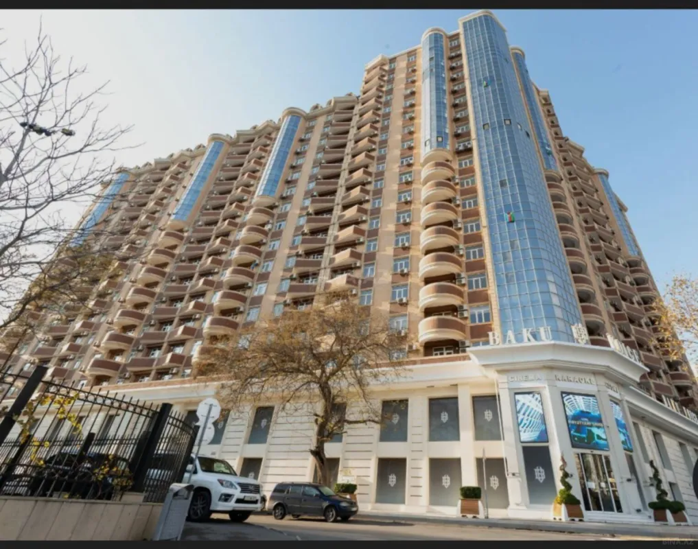 Kirayə verilir 3 otaqlı mənzil 130 m²