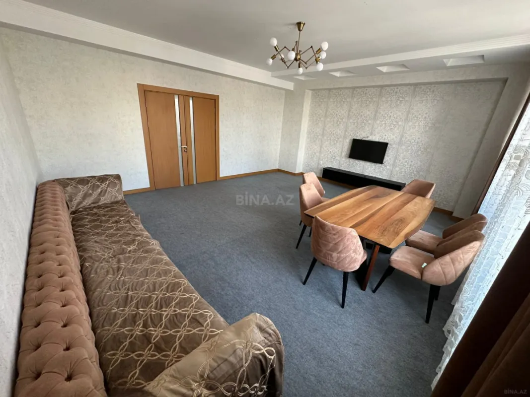 Kirayə verilir 3 otaqlı mənzil 130 m²