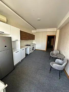 Kirayə verilir 3 otaqlı mənzil 130 m²