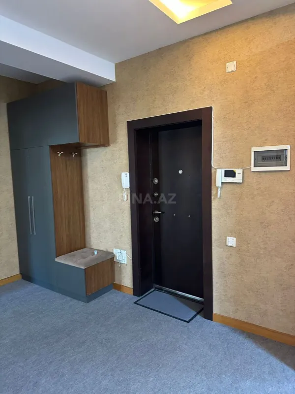 Kirayə verilir 3 otaqlı mənzil 130 m²