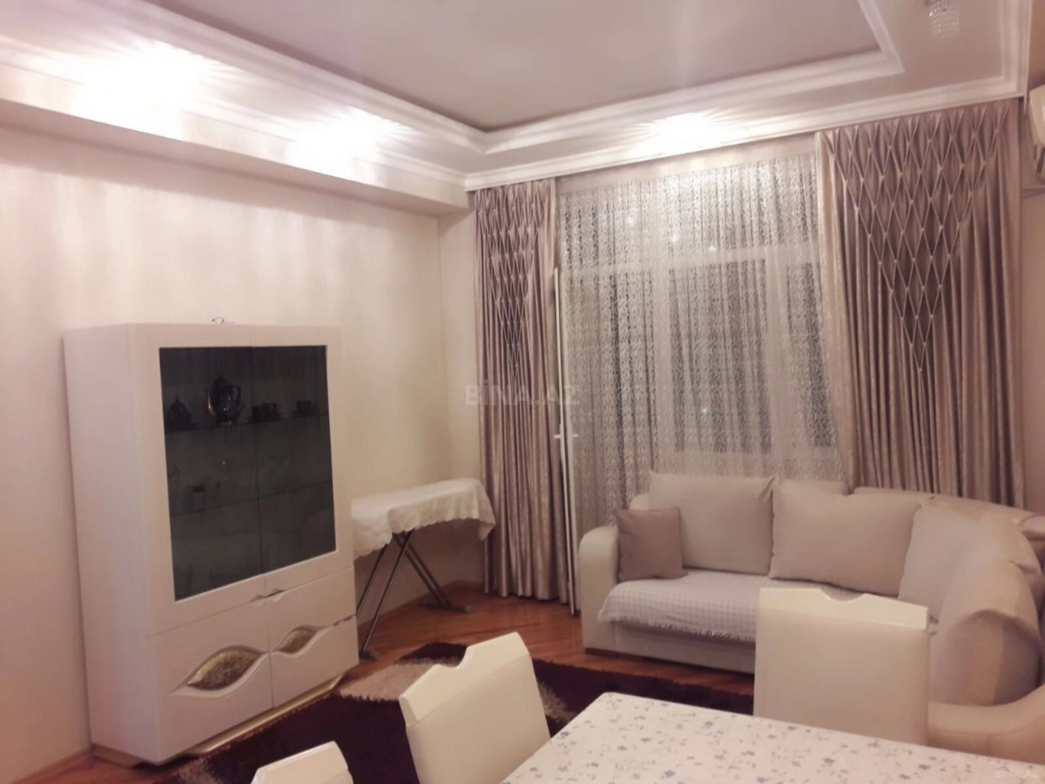 Satılır 2 otaqlı mənzil 65 m²