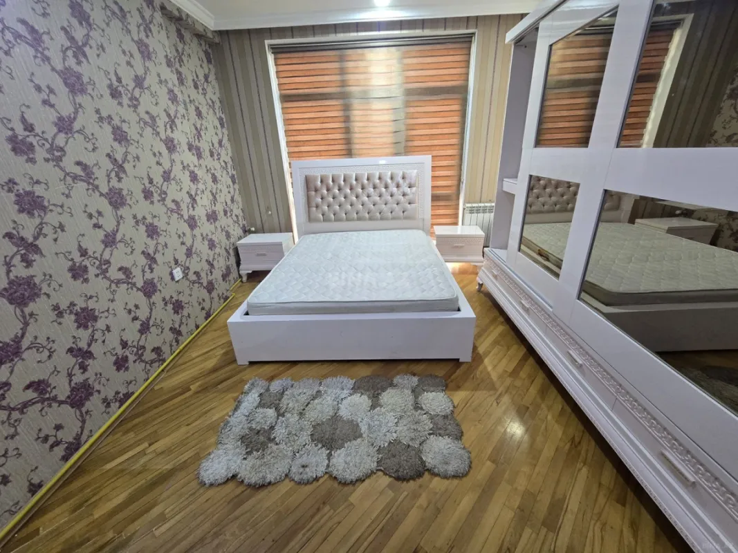 Satılır 2 otaqlı mənzil 65 m²