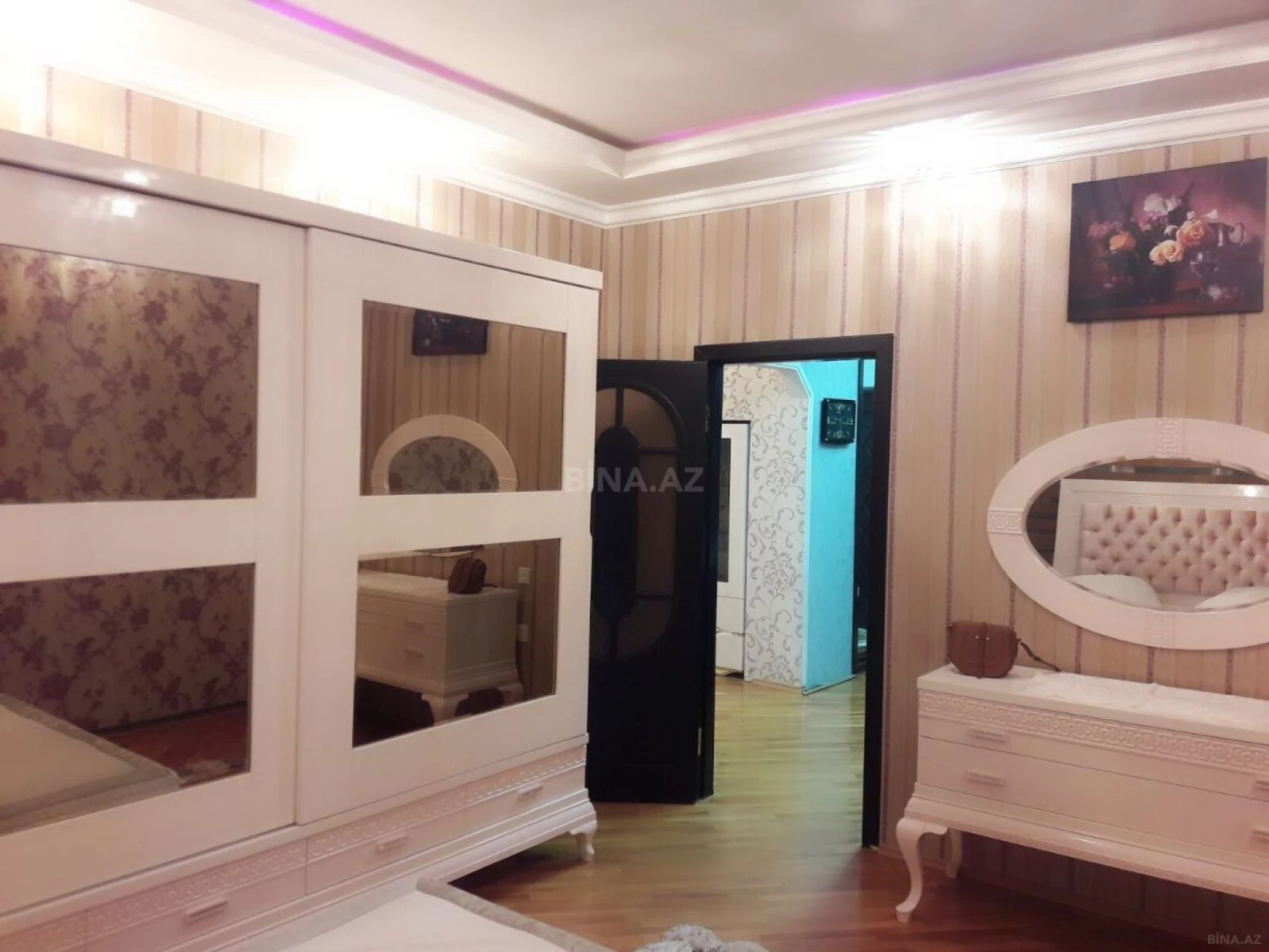 Satılır 2 otaqlı mənzil 65 m²