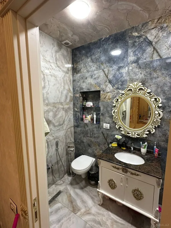 Satılır 3 otaqlı mənzil 125 m²