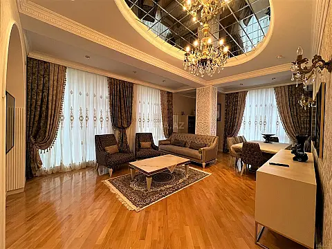 Satılır 3 otaqlı mənzil 125 m²