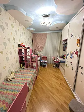 Satılır 3 otaqlı mənzil 125 m²