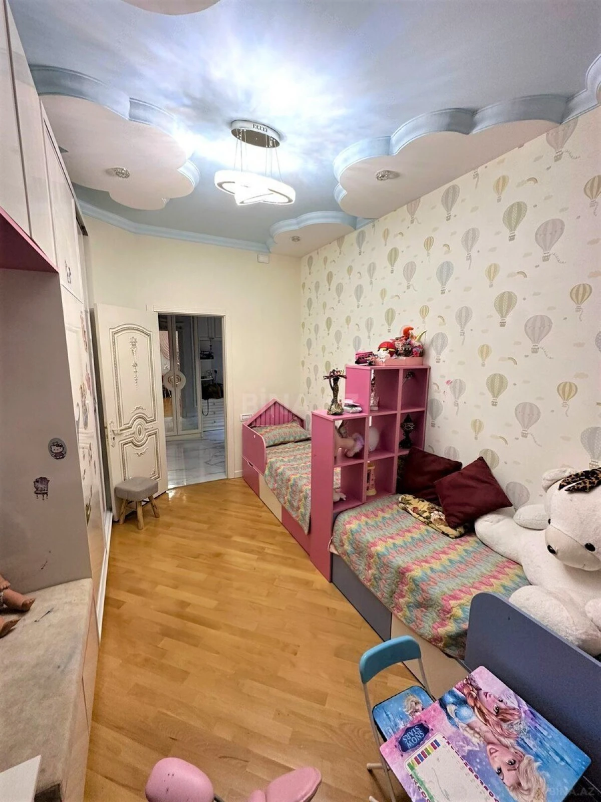 Satılır 3 otaqlı mənzil 125 m²