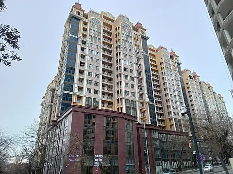 Satılır 3 otaqlı mənzil 121.5 m² — Bakı 3 otaq 121.50 m²