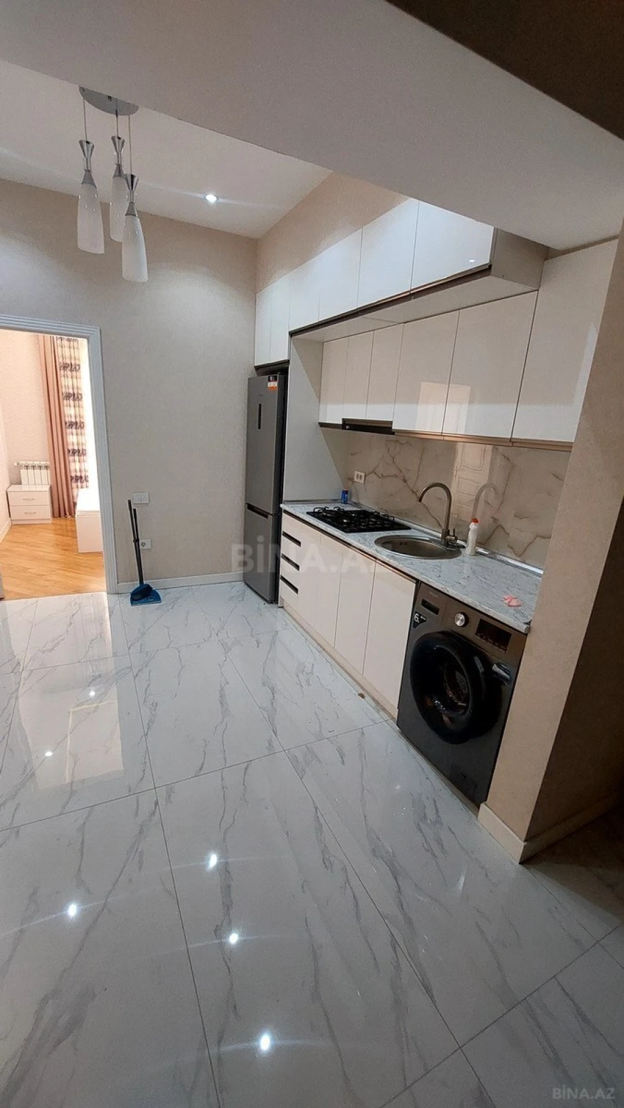 Kirayə verilir 2 otaqlı mənzil 65 m²