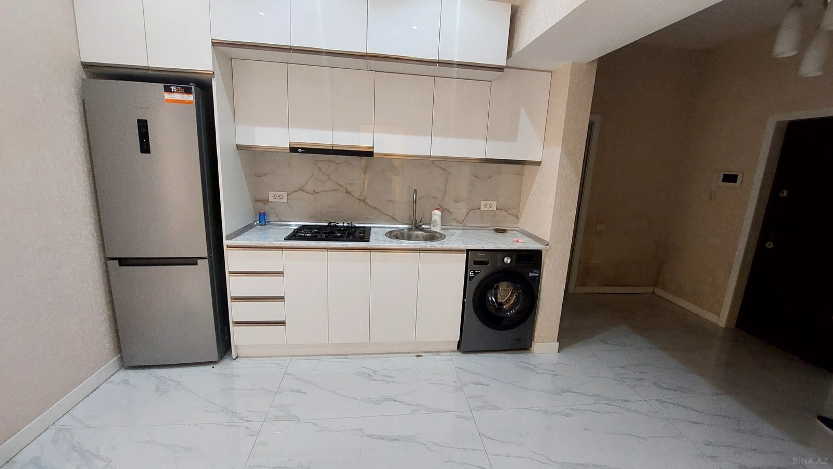 Kirayə verilir 2 otaqlı mənzil 65 m²