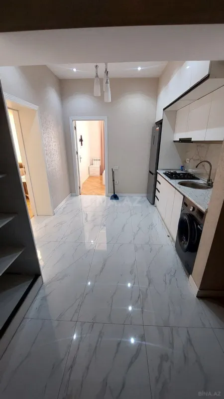 Kirayə verilir 2 otaqlı mənzil 65 m²