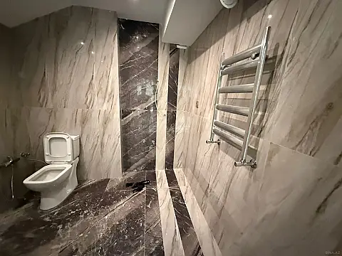 Kirayə verilir obyekt 140 m²