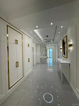 Satılır 4 otaqlı mənzil 170 m²