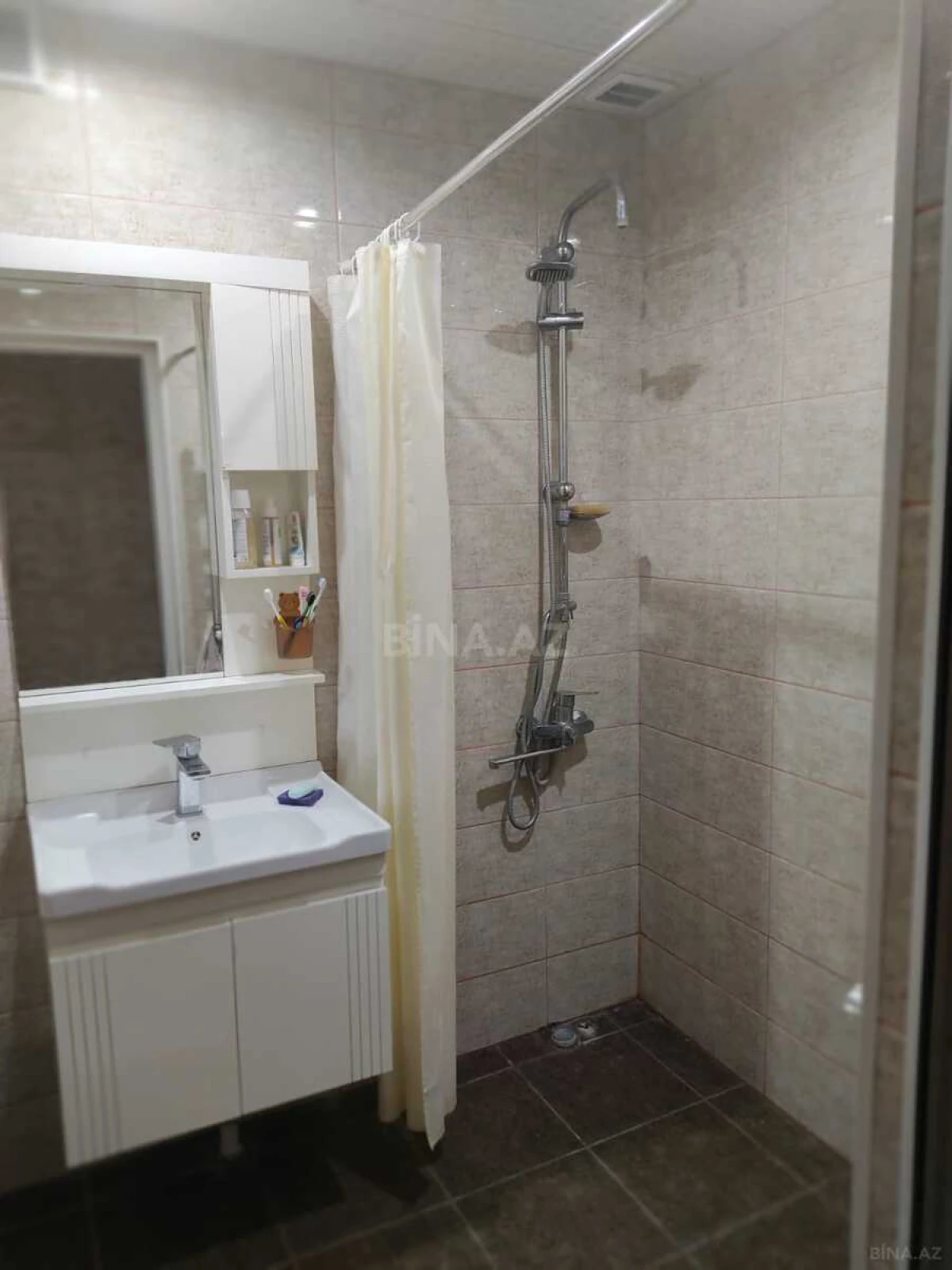 Kirayə verilir 3 otaqlı mənzil 70 m²