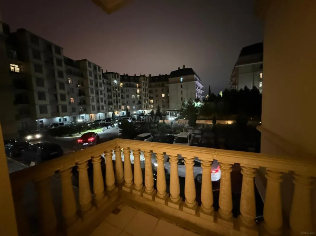 Kirayə verilir 3 otaqlı mənzil 130 m²