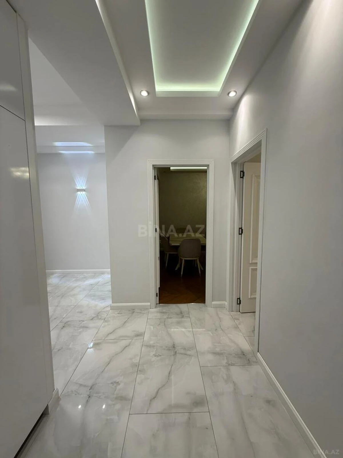 Kirayə verilir 3 otaqlı mənzil 130 m²