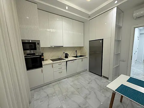 Kirayə verilir 3 otaqlı mənzil 130 m²