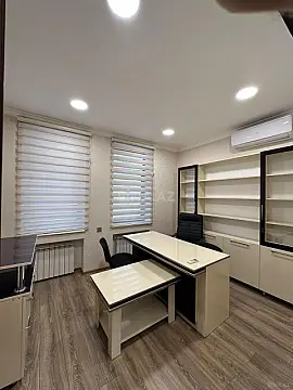 Kirayə verilir 5 otaqlı ofis 142 m²