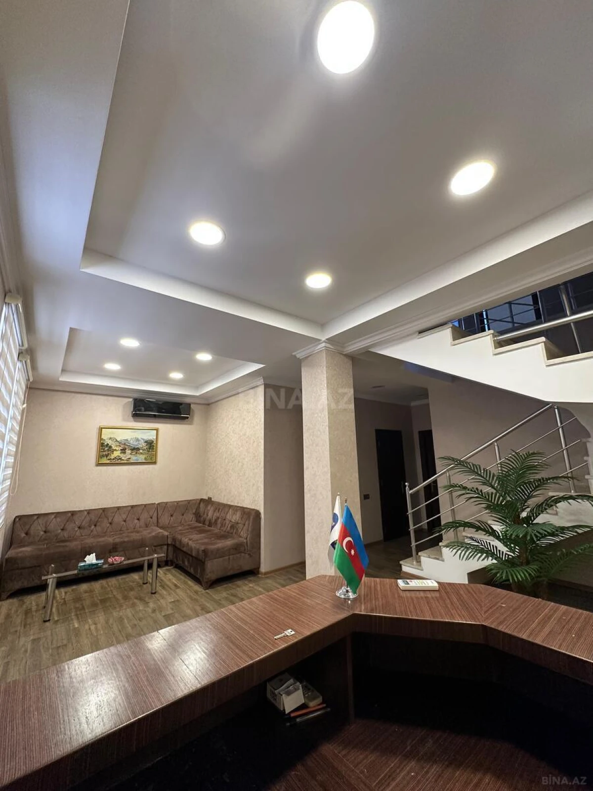 Kirayə verilir 5 otaqlı ofis 142 m²