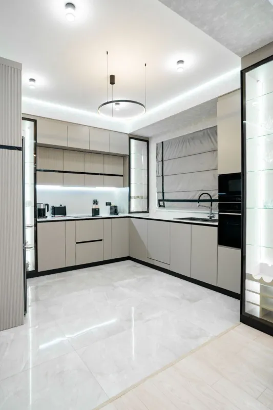 Kirayə verilir 3 otaqlı mənzil 130 m²