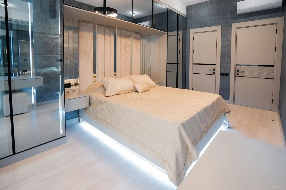 Kirayə verilir 3 otaqlı mənzil 130 m²