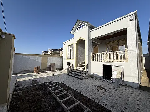 Satılır 3 otaqlı həyət evi 100 m² — Bakı 3 otaq 100.00 m²