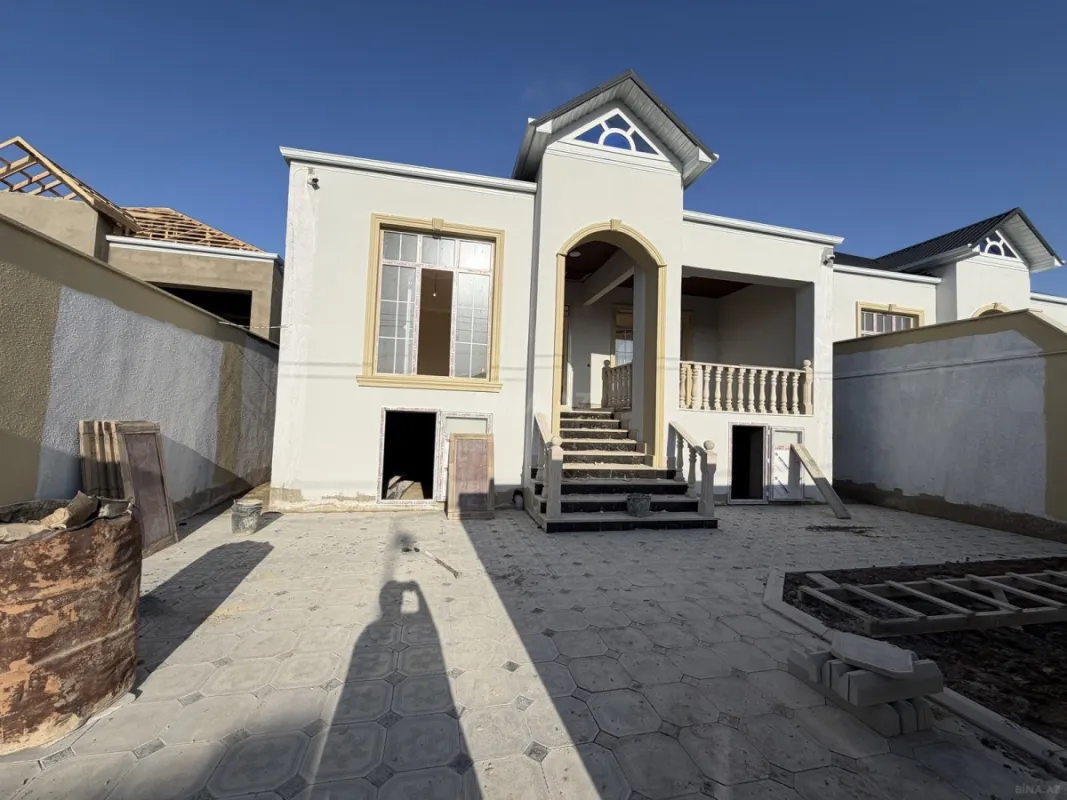 Satılır 3 otaqlı həyət evi 100 m²