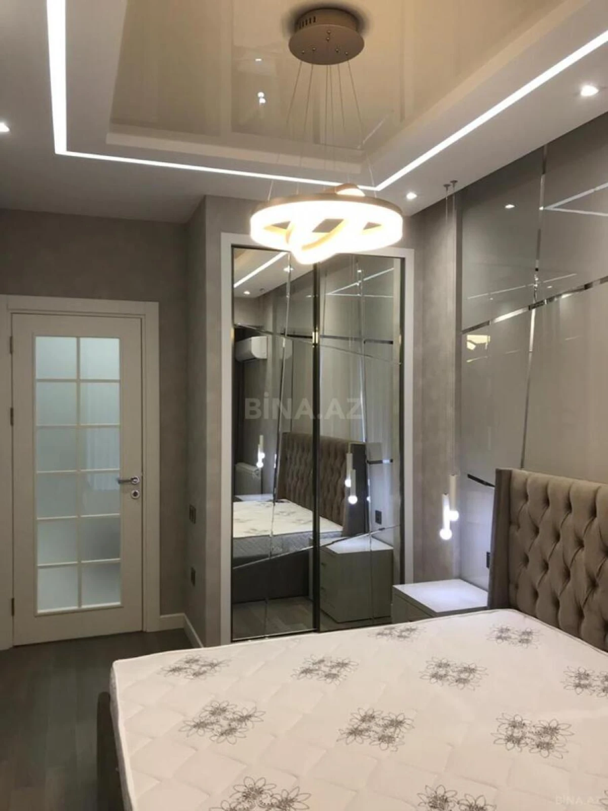 Kirayə verilir 2 otaqlı mənzil 87 m²