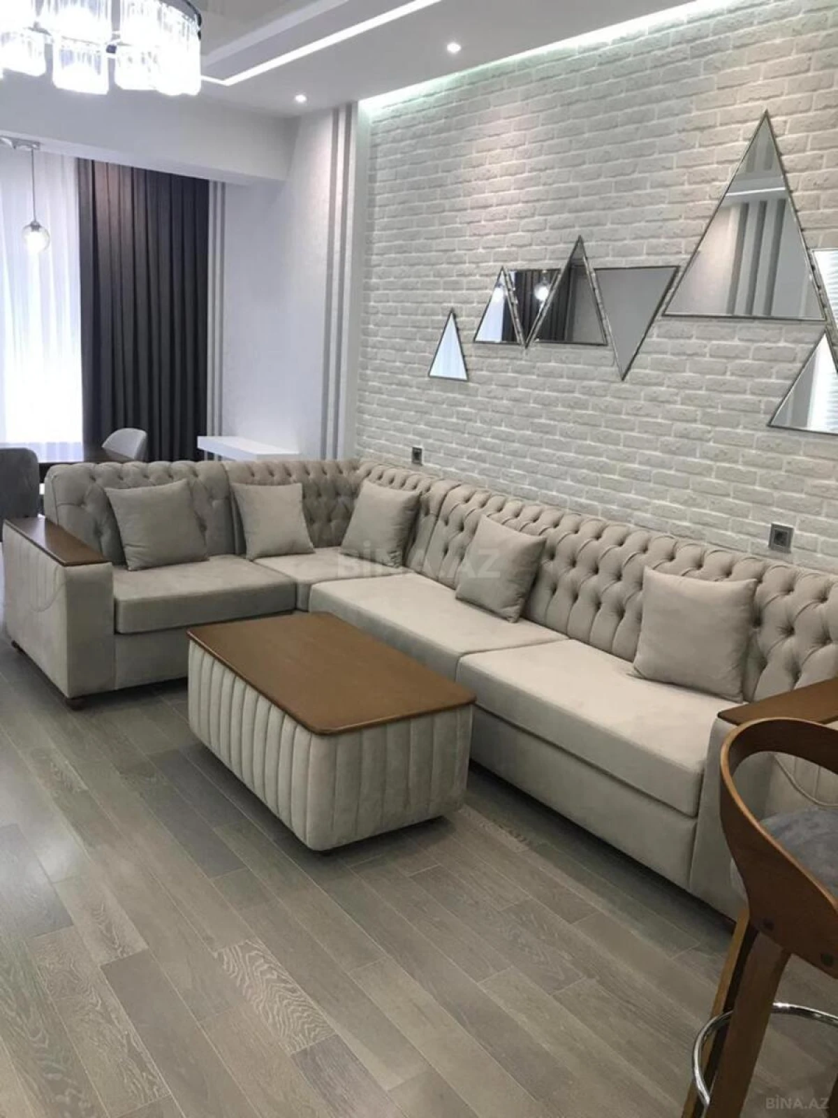 Kirayə verilir 2 otaqlı mənzil 87 m²