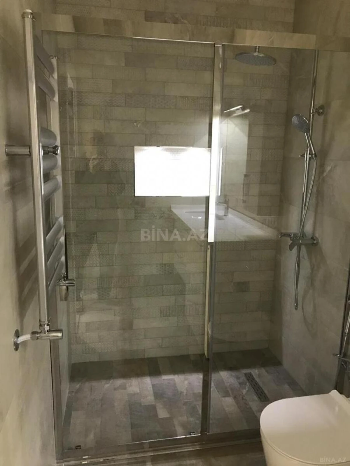 Kirayə verilir 2 otaqlı mənzil 87 m²