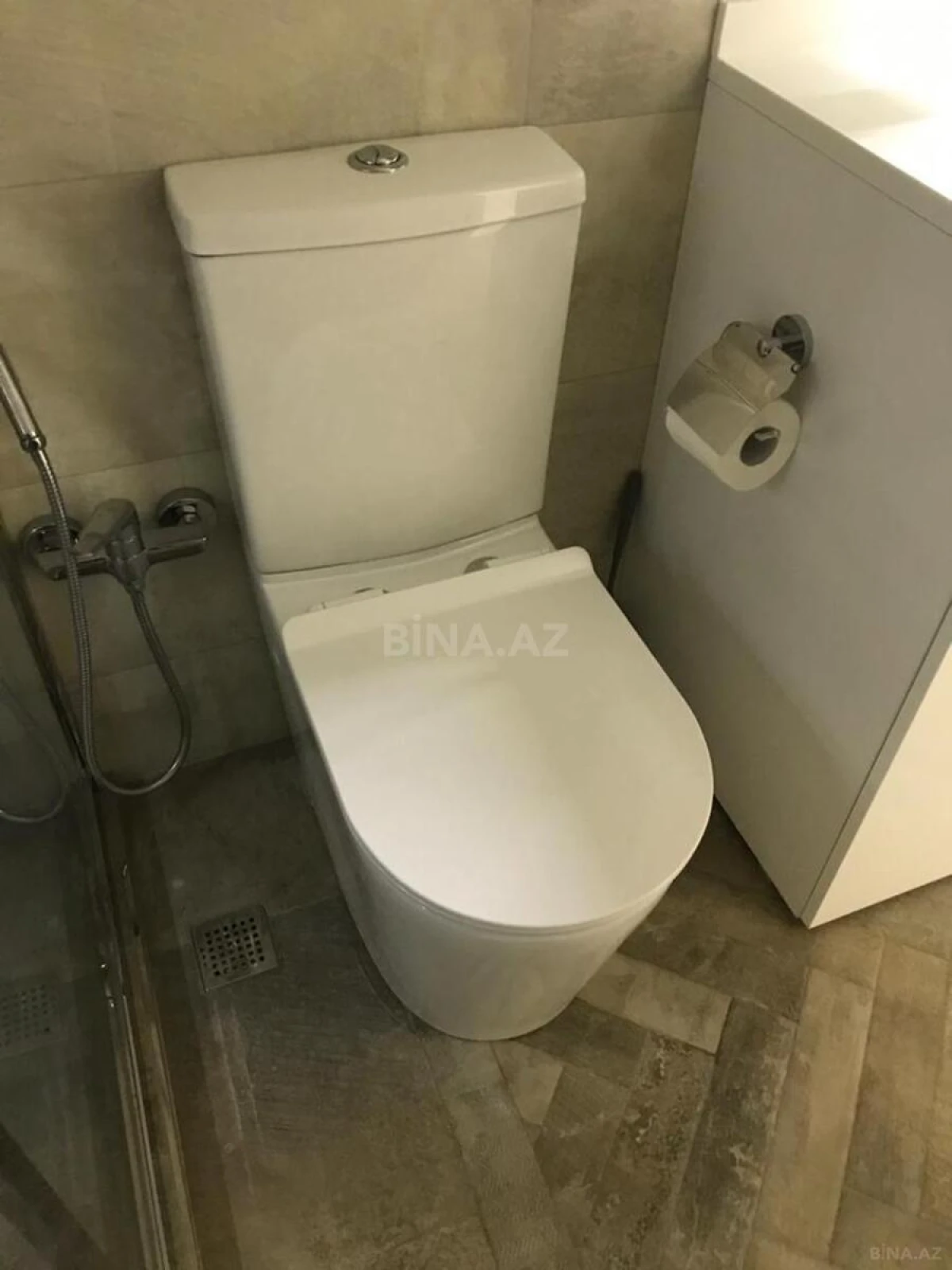 Kirayə verilir 2 otaqlı mənzil 87 m²