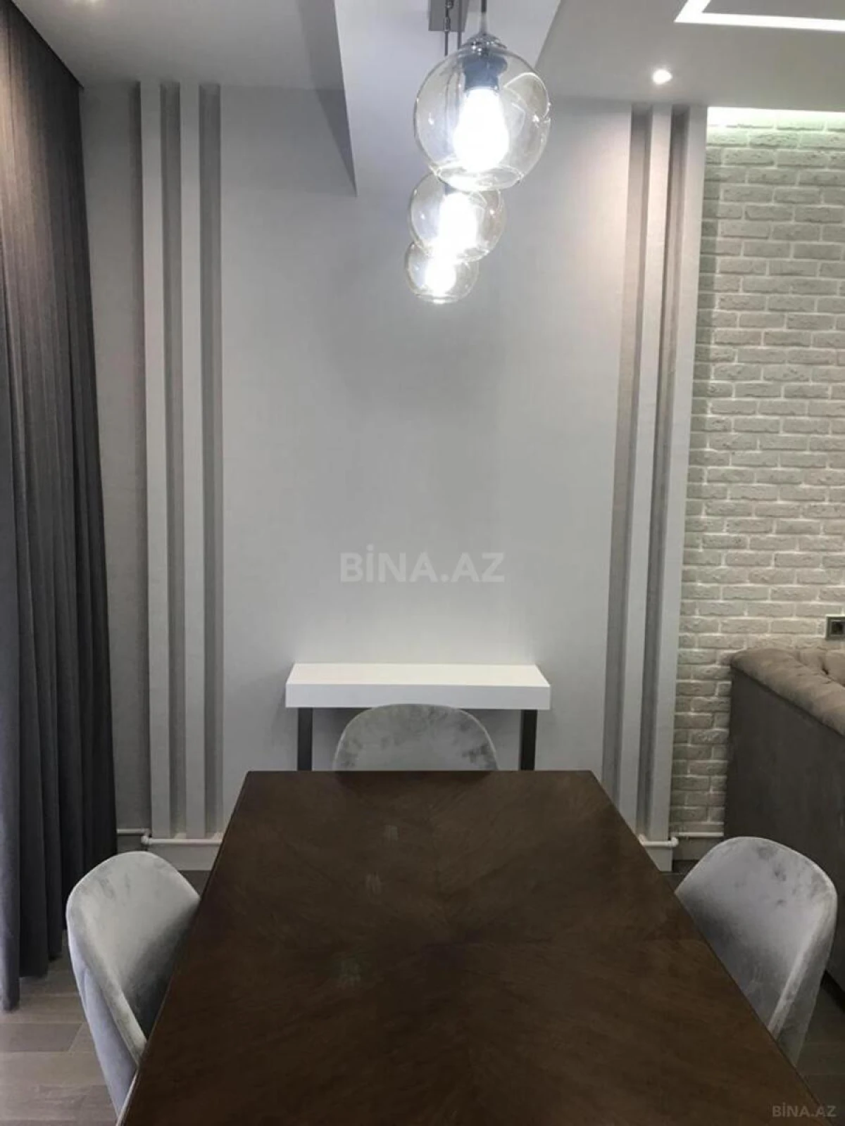 Kirayə verilir 2 otaqlı mənzil 87 m²