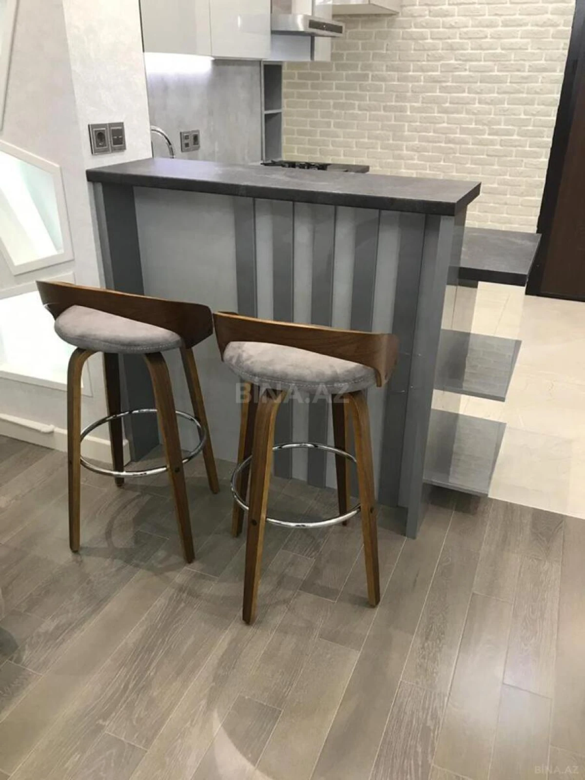 Kirayə verilir 2 otaqlı mənzil 87 m²