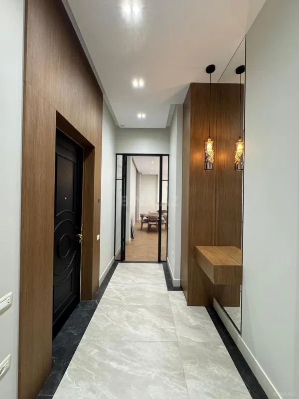 Kirayə verilir 4 otaqlı mənzil 150 m²