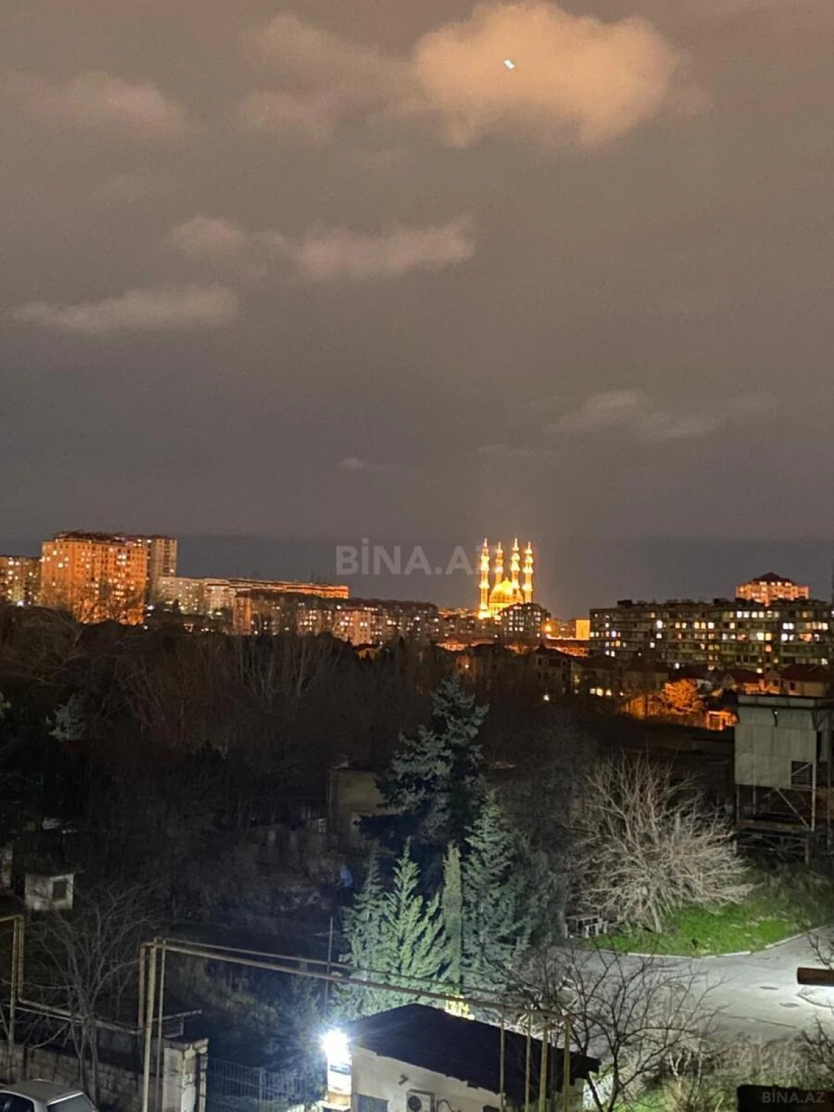 Satılır 4 otaqlı mənzil 100 m²