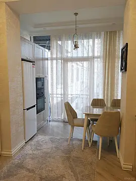 Kirayə verilir 2 otaqlı mənzil 75 m² — Bakı, Sahil qəs. 2 otaq 75.00 m²