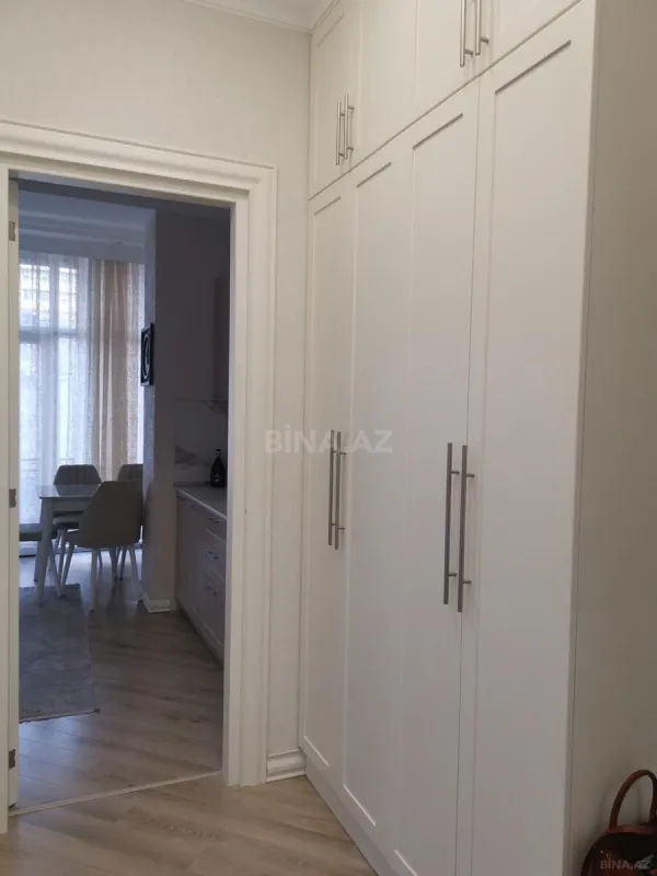 Kirayə verilir 2 otaqlı mənzil 75 m²