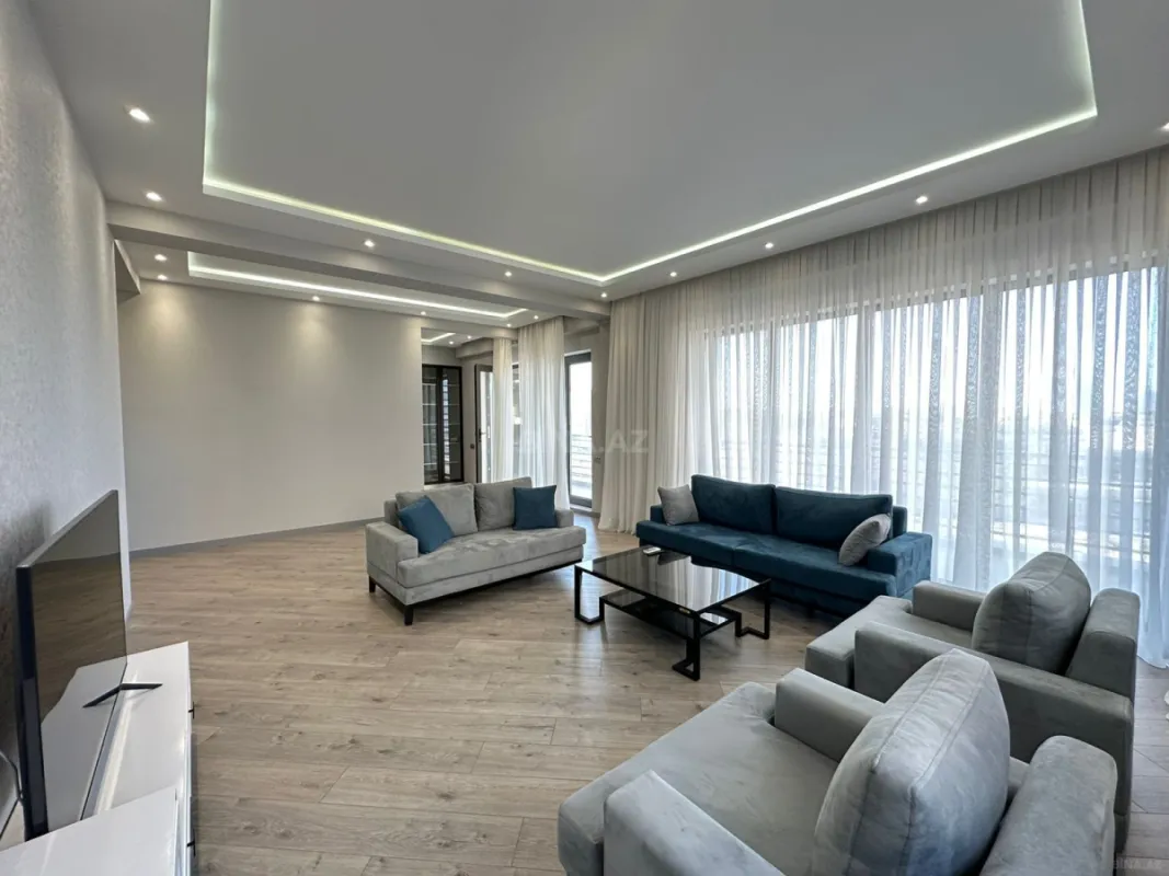 Kirayə verilir 3 otaqlı mənzil 157 m²
