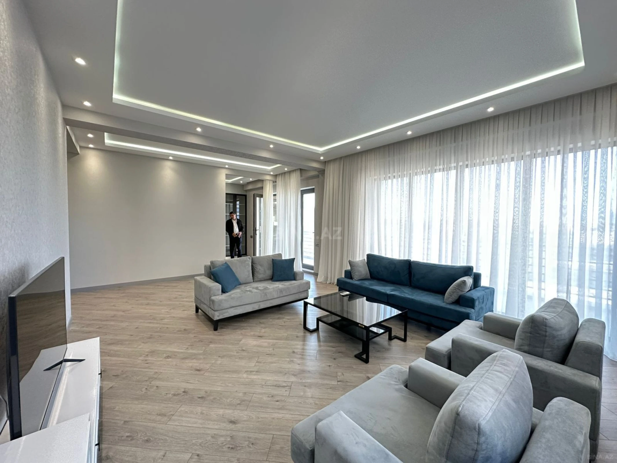 Kirayə verilir 3 otaqlı mənzil 157 m²