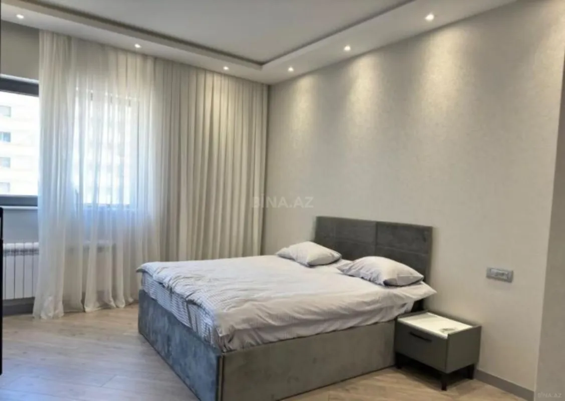 Kirayə verilir 3 otaqlı mənzil 157 m²