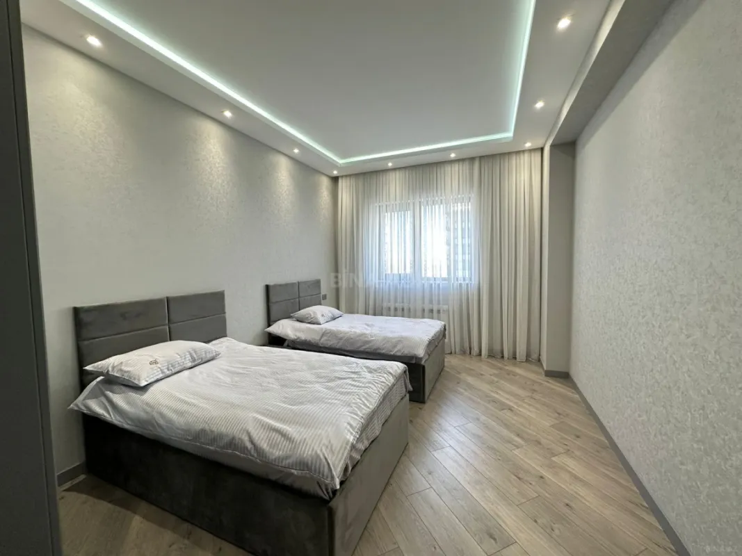 Kirayə verilir 3 otaqlı mənzil 157 m²