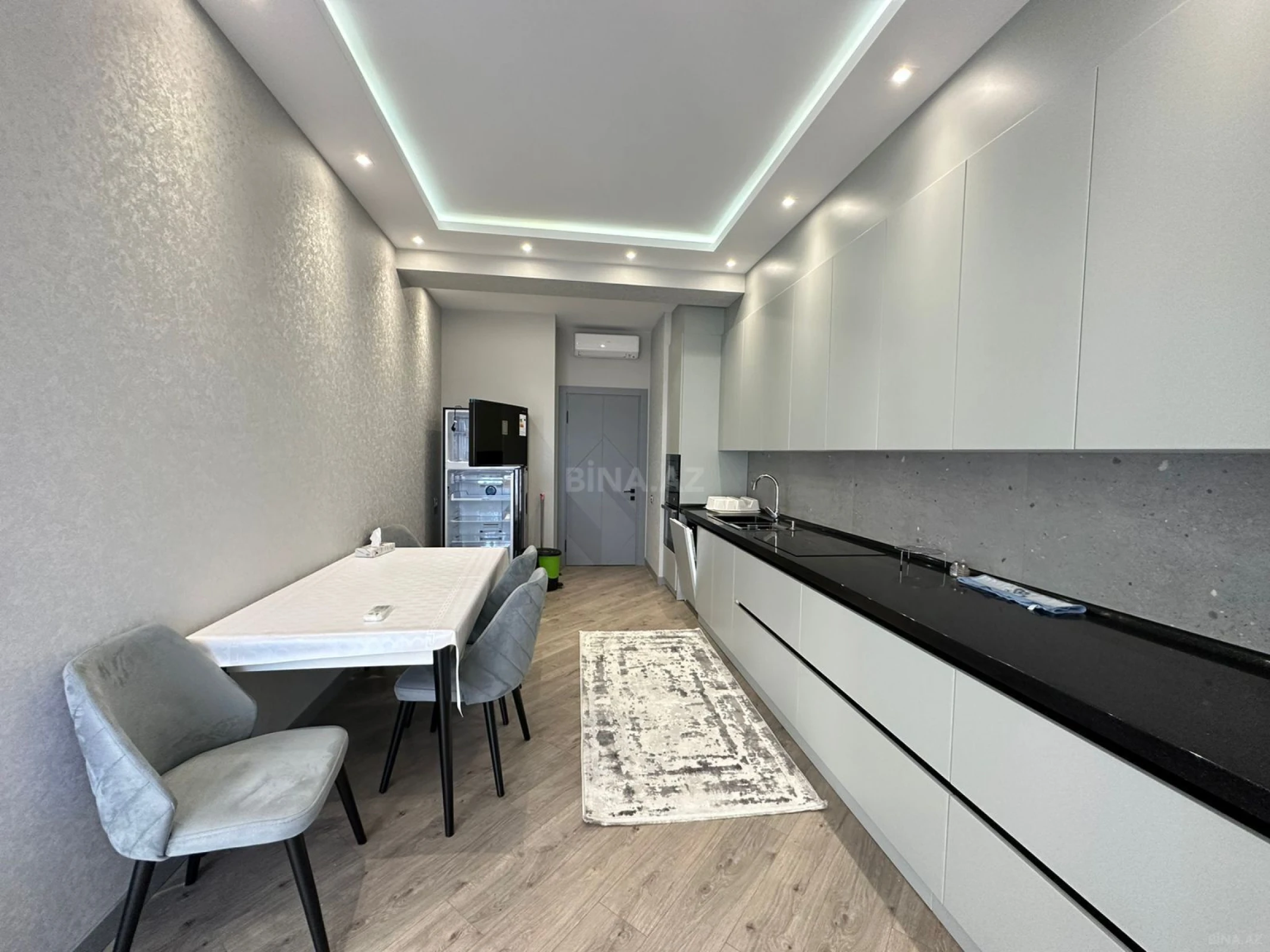 Kirayə verilir 3 otaqlı mənzil 157 m²