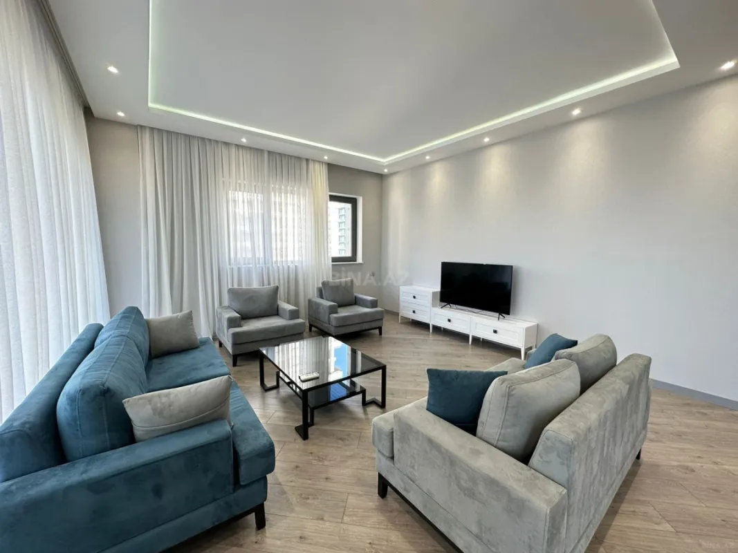 Kirayə verilir 3 otaqlı mənzil 157 m²