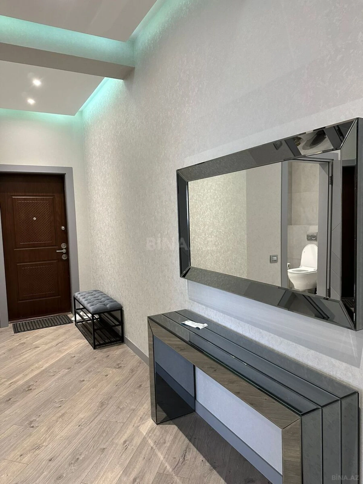 Kirayə verilir 3 otaqlı mənzil 157 m²