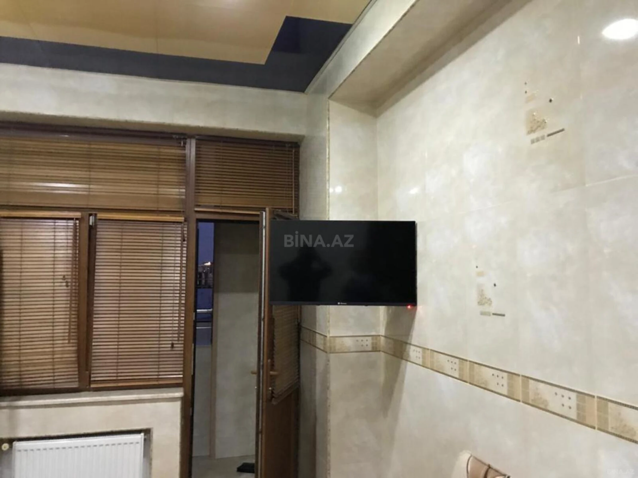 Kirayə verilir 3 otaqlı mənzil 150 m²