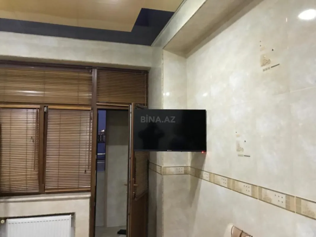 Kirayə verilir 3 otaqlı mənzil 150 m²