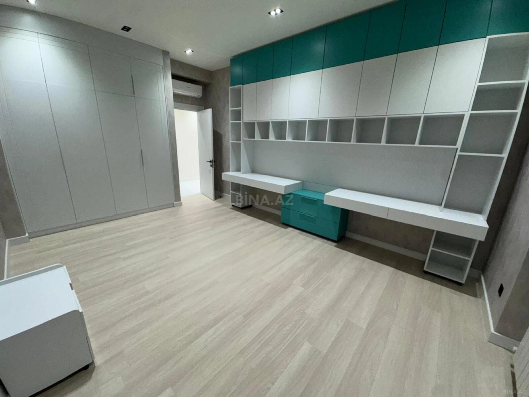 Kirayə verilir obyekt 135 m²