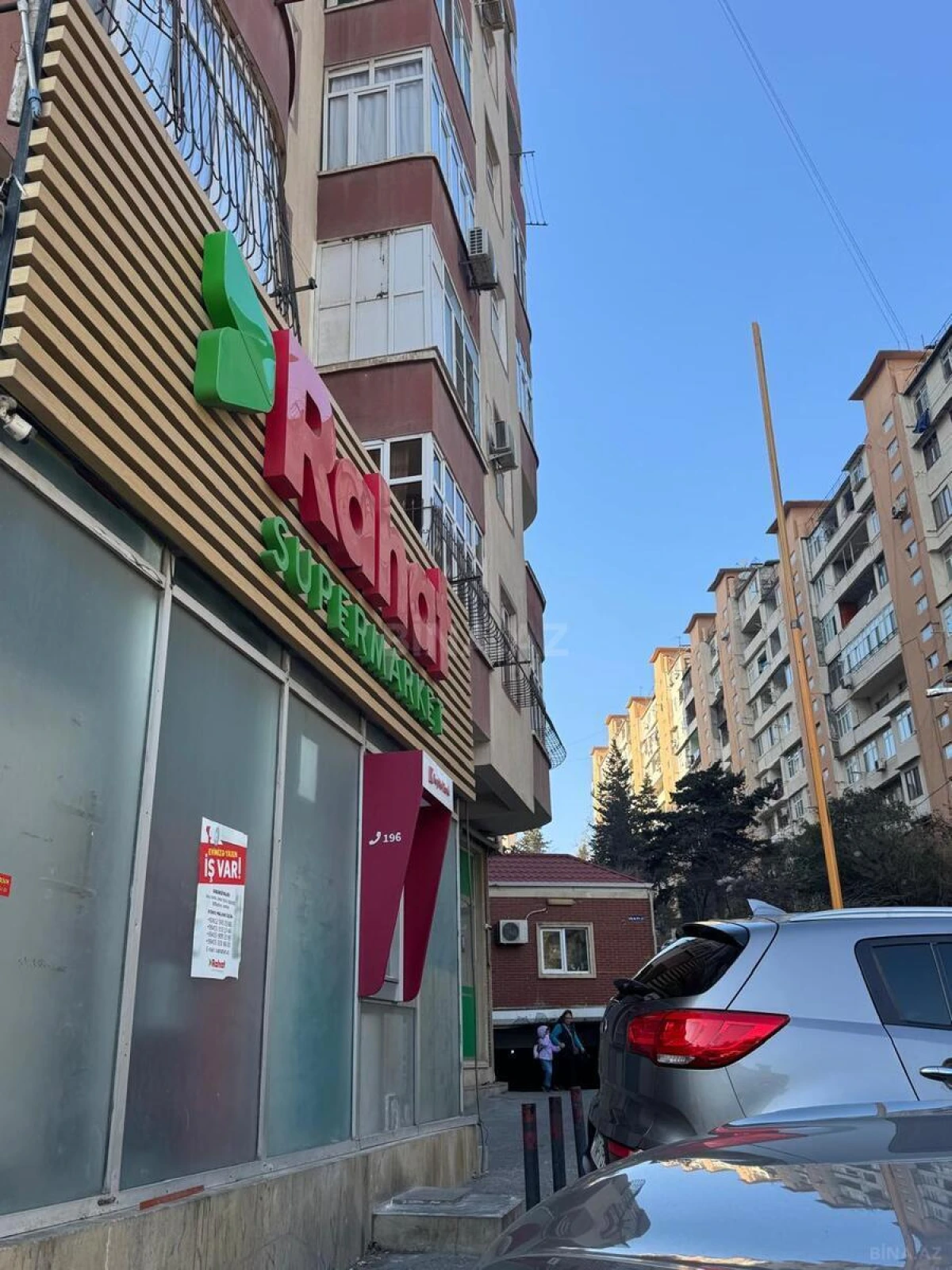 Satılır 3 otaqlı mənzil 138 m²